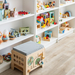 2Kids Toys Дървено столче 2в1