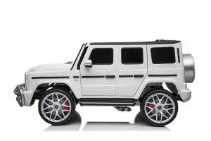 Eл. джип за две деца - MERCEDES G63 AMG  , кожени седалки , БЯЛ