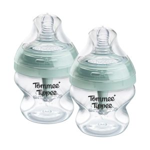 Комплект от 4 броя самостерилизиращи се бебешки шишета за хранене Tommee Tippee Advanced Anti-Colic, 2 бр. биберони, 2 бр. залъгалки и четка за почистване на шишета