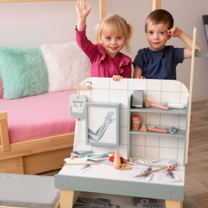 2Kids Toys Дървен лекарски кабинет