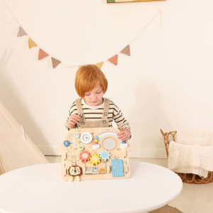 2Kids Toys Дървена занимателна дъска/ бизи борд  Lion's house