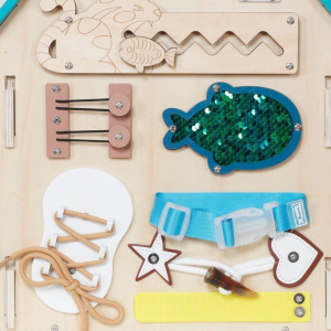 2Kids Toys Дървена занимателна дъска/ бизи борд  Монтесори House, тюркоаз